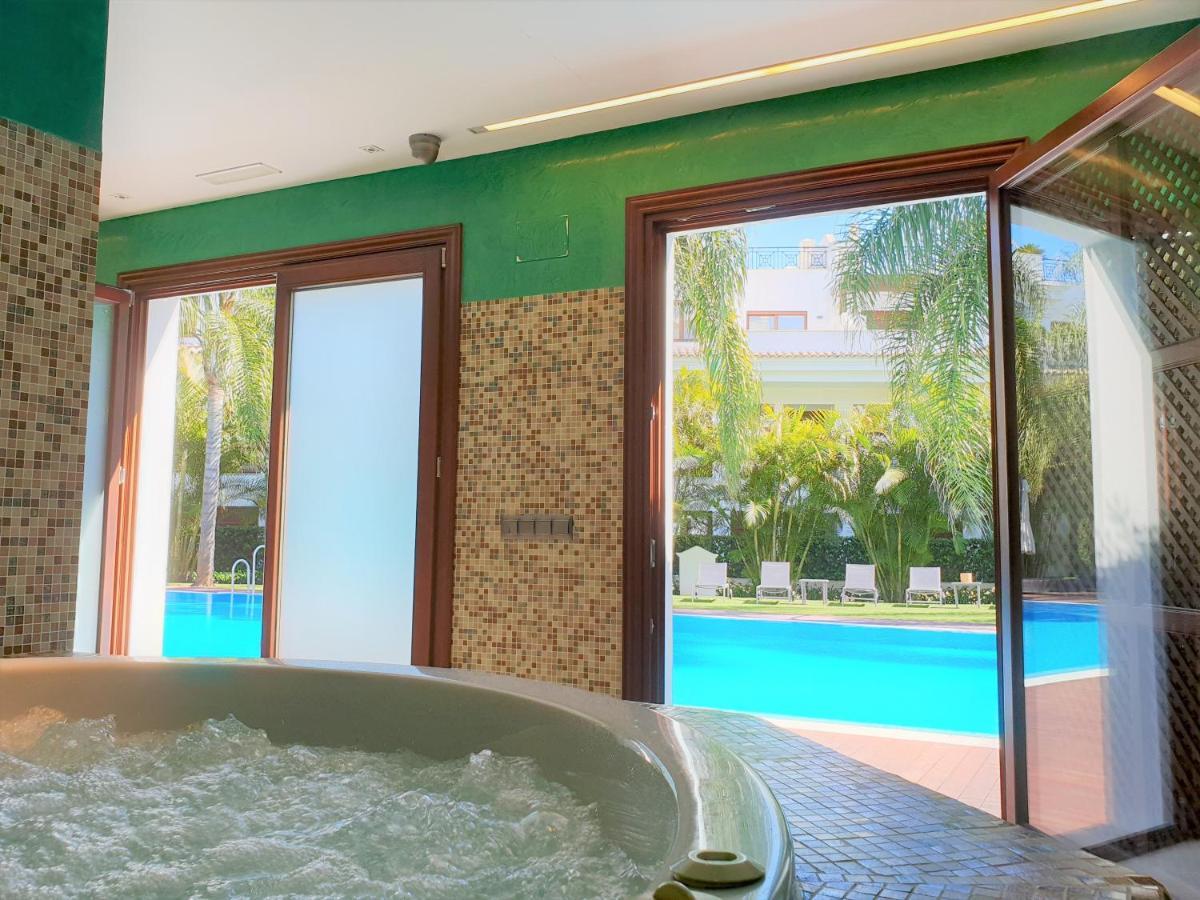 Luxury Apartment Frontal Beach In Doncella Beach Estepona Ngoại thất bức ảnh