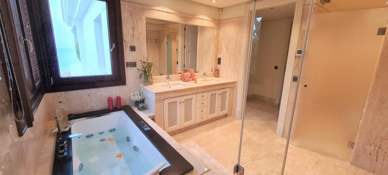 Luxury Apartment Frontal Beach In Doncella Beach Estepona Ngoại thất bức ảnh