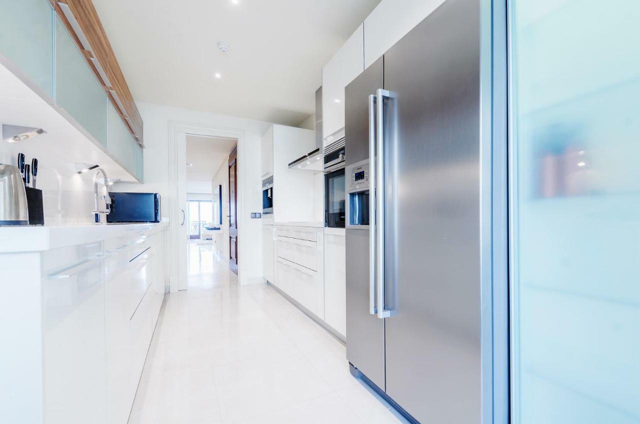 Luxury Apartment Frontal Beach In Doncella Beach Estepona Ngoại thất bức ảnh